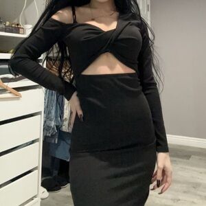 Fore Off-Shoulder Dress